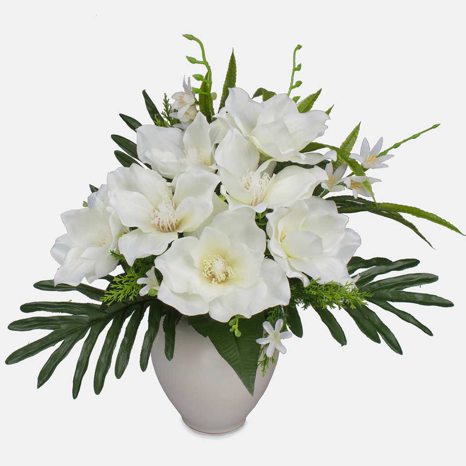 Magnolia, Cream Q117-03