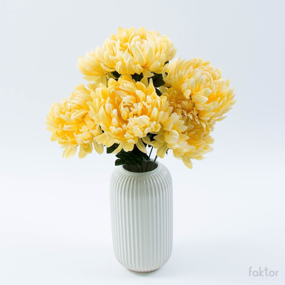 Chrysanthemum bouquet  x 7, Lt. Yellow D76-03