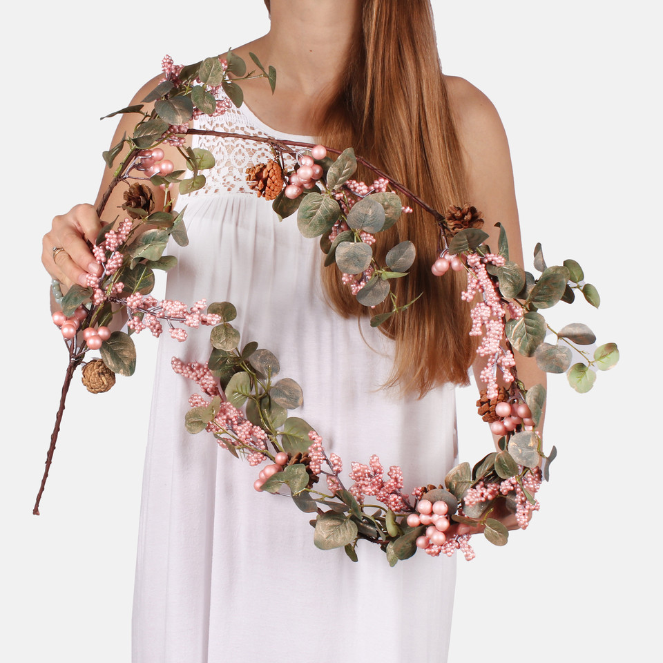 Garland with berries and eucalyptus S958