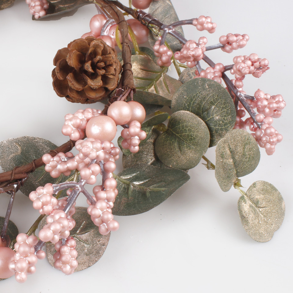 Wreath with berries and eucalyptus, Pink UA065S-01
