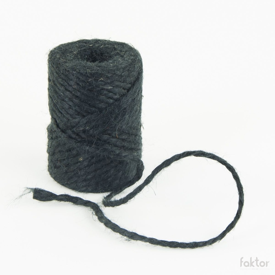 Sznurek jutowy (200 g), black cienki 26/6/3 200g 12mb FA48-08