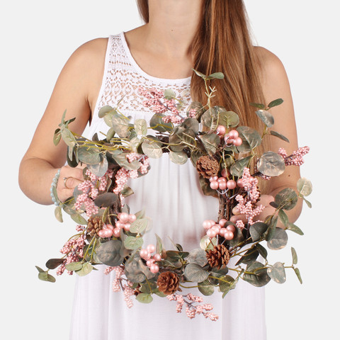 Wreath with berries and eucalyptus UA066S (Product size)